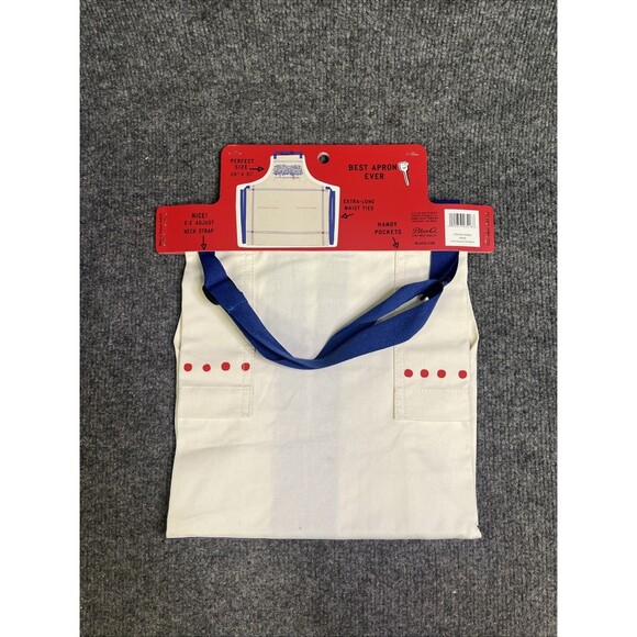 BlueQ I'm A Country Girl Funny Cooking and BBQ Apron - Picture 3 of 3